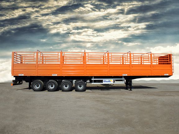 La semi-remorque plateau &agrave; 4 essieux est con&ccedil;ue sp&eacute;cialement pour s&rsquo;adapter au nouveau code de l&rsquo; UEMOA. Elle est destin&eacute;e au 